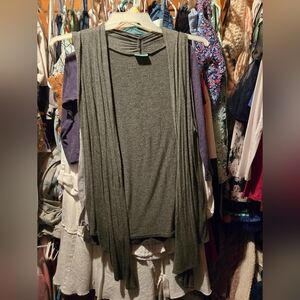 Free to live cardigan